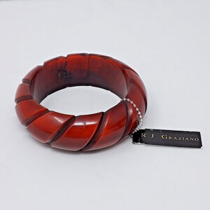 Vintage Chunky Carved Lucite or Resin Bracelet Mahogany Root Beer Sz 8 NOS Tag